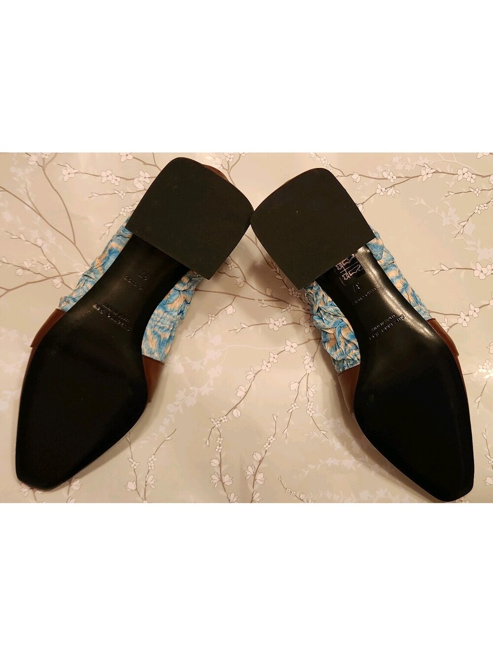 Suzanne Rae Aqua Plisse Ruffle Pointed Loafers NWOB Blue Cream US 7 - Picture 6 of 6